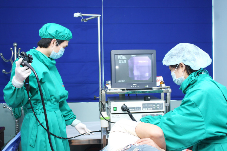 Một trong những nguyên nhân gây khó khăn cho việc xây dựng giá gói thầu mua sắm trang thiết bị y tế là do chưa có đầy đủ thông tin. Ảnh: Lê Tiên