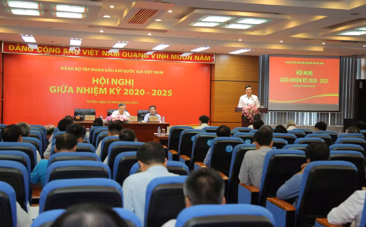 Toàn cảnh Hội nghị