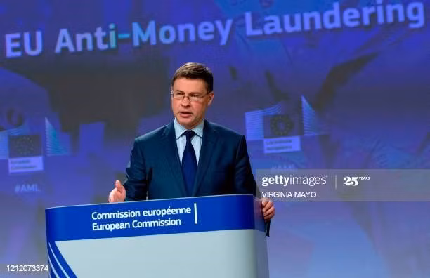  Phó Chủ tịch Ủy ban châu Âu (EC) Valdis Dombrovskis(Nguồn: GettyImages)