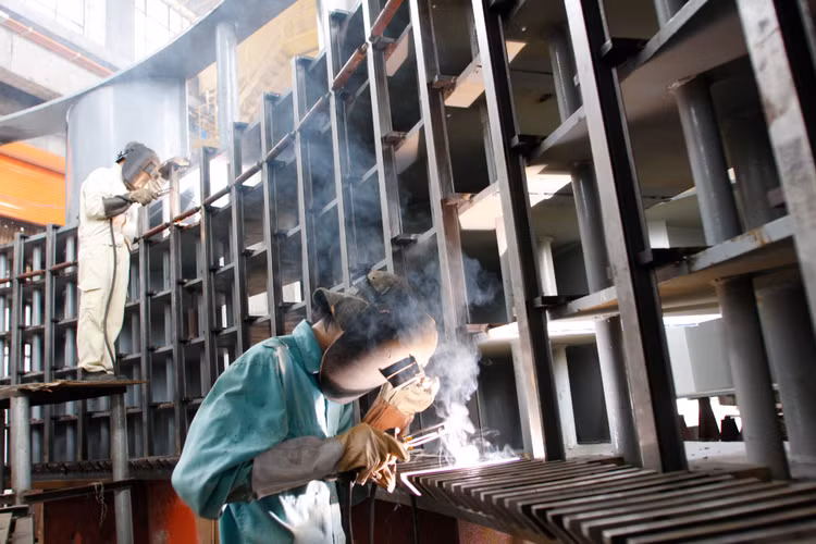 Trong 7 tháng năm 2023, cả nước có 113.299 doanh nghiệp rút lui khỏi thị trường, tăng 19,8% so với cùng kỳ năm 2022. Ảnh: Tường Lâm