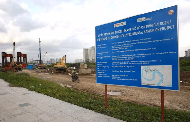 Dự án Vệ sinh môi trường TP.HCM giai đoạn 2 có mốc hoàn thành năm 2021 nhưng phải lùi đến năm 2024, vì nhiều gói thầu chậm tiến độ. Ảnh: Lê Tiên