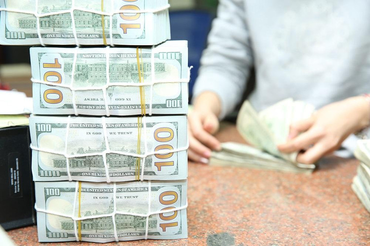 Lũy kế 10 tháng đã thực hiện rút vốn vay nước ngoài của Chính phủ khoảng 1.097 triệu USD, tương đương khoảng 25.350 tỷ đồng. Ảnh: Lê Tiên