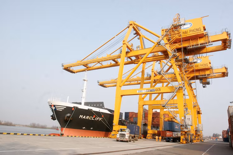 Tính từ đầu năm đến ngày 15/3/2023, cả nước xuất siêu gần 3 tỷ USD. Ảnh: Tường Lâm