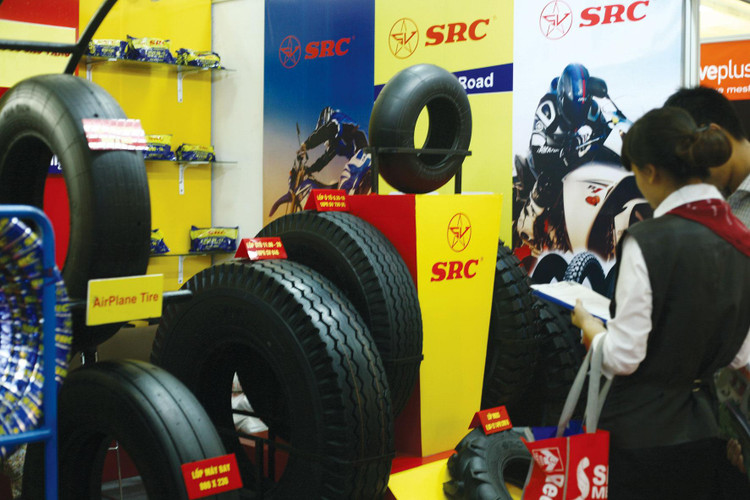 Doanh nghiệp công nghiệp hỗ trợ chiếm gần 4,5% tổng số doanh nghiệp ngành công nghiệp chế biến, chế tạo, tạo việc làm cho hơn 600.000 lao động. Ảnh: Lê Tiên