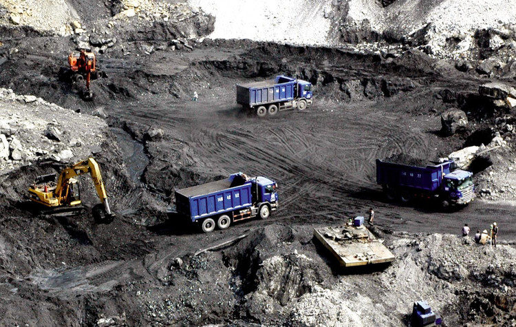 Công ty CP Sản xuất và Thương mại Than Uông Bí là doanh nghiệp chuyên vận chuyển than, cung cấp nhiên liệu, phụ tùng sửa chữa ô tô, sản xuất vật liệu xây dựng...