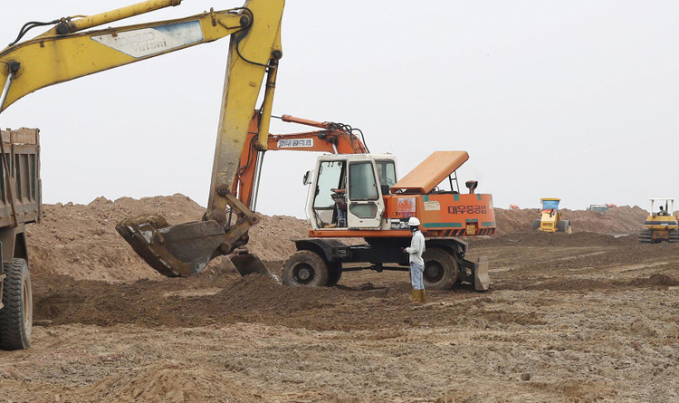 Ngoài quy định pháp luật về đấu thầu trong nước, báo cáo công tác đấu thầu năm 2021 còn dựa trên quy định tại các hiệp định như: CPTPP, EVFTA, UKVFTA. Ảnh: Nhã Chi