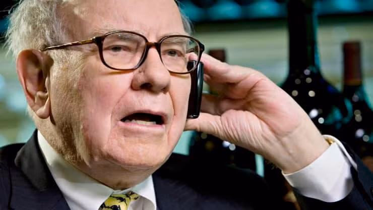 Warren Buffett vào năm 2008 - Ảnh: Bloomberg.