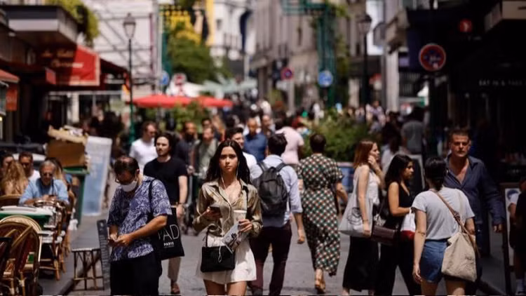 Nều kinh tế Eurozone đang tận hưởng sự khởi sắc trong mùa hè - Ảnh: EPA