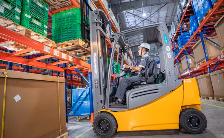 Chống chuyển giá đối với giao dịch nội địa sẽ làm giảm động
lực đầu tư vào sản xuất quy mô lớn, chế biến, chế tạo, nông nghiệp, giáo dục, y
tế… của các tập đoàn tư nhân. Ảnh: Gia Khoa