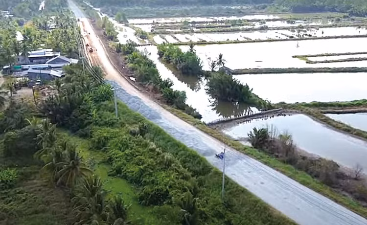 Giá trị giải ngân các dự án giao thông trọng điểm của tỉnh Kiên Giang đến cuối tháng 4/2023 mới đạt 15,68% kế hoạch. Ảnh: P.H