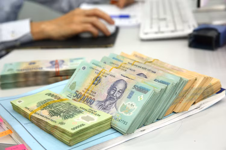 Cuối năm 2020 và năm 2021 sẽ là thời điểm hết sức khó khăn với hệ thống ngân hàng do cầu tín dụng yếu và nợ xấu tăng. Ảnh: Lê Tiên