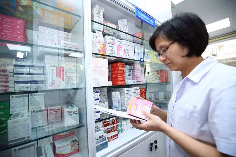 Dự toán Cung cấp thuốc biệt dược gốc nằm trong Danh mục thuốc được áp dụng hình thức đàm phán giá năm 2023 có tổng dự toán hơn 21.479 tỷ đồng, chia thành 4 gói thầu. Ảnh minh họa: Lê Tiên