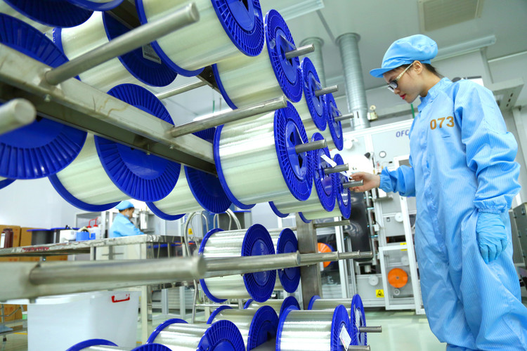 Sự phục hồi của khu vực doanh nghiệp sẽ là động lực cho tăng trưởng kinh tế trong các tháng cuối năm. Ảnh: Lê Tiên