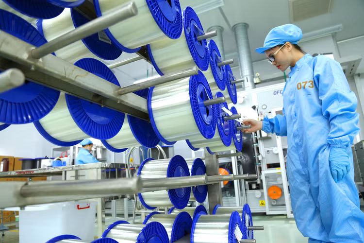 Sự phục hồi của khu vực doanh nghiệp sẽ là động lực cho tăng trưởng kinh tế trong các tháng cuối năm. Ảnh: Lê Tiên