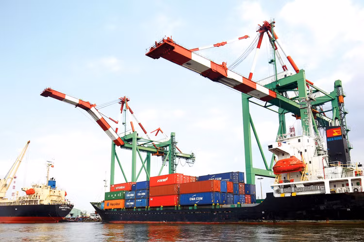 Các bộ, ngành, địa phương phải tập trung nguồn lực cho 3 động lực tăng trưởng là tiêu dùng - đầu tư - xuất khẩu. Ảnh: Lê Tiên