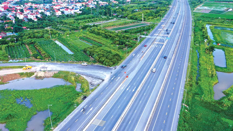 Phó Thủ tướng giao UBND TP. Hà Nội, UBND tỉnh Bắc Ninh chủ động chuẩn bị đầu tư, thực hiện các dự án trên địa bàn theo thẩm quyền, bảo đảm tiến độ. Ảnh: Tiên Giang