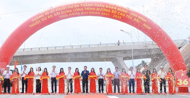 Thông xe kỹ thuật Dự án thành phần Bùng - Vạn Ninh thuộc cao tốc Bắc - Nam phía Đông giai đoạn 2021 – 2025