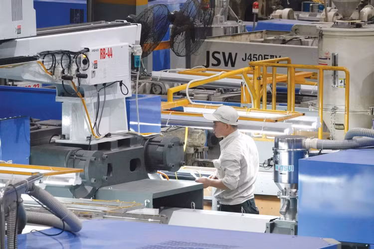 Cùng thời gian, doanh nghiệp thuộc đối tượng hưởng nhiều ưu đãi thuế khác nhau với cùng một khoản thu nhập thì chỉ được hưởng 1 ưu đãi. Ảnh: Huyền Trang