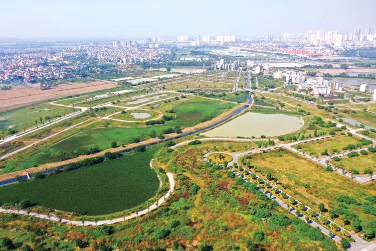 Bộ Tài chính đề xuất, tại thời điểm chuẩn bị dự án, giá trị quỹ đất dự kiến thanh toán phải tương đương hoặc chênh lệch cao hơn hoặc thấp hơn so với tổng mức đầu tư công trình dự án BT tối đa 10%. Ảnh: Lê Tiên