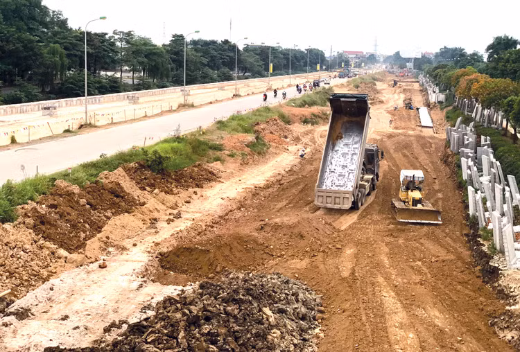 Nhà thầu cần có năng lực về thiết bị, tài chính, nhân lực và biện pháp, công nghệ thi công vượt trội để tiết kiệm thời gian, chi phí, bảo đảm chất lượng công trình. Ảnh minh họa: Nhã Chi