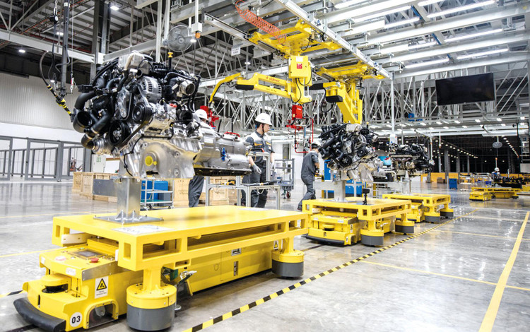 Trong 6 tháng đầu năm, khu vực công nghiệp và xây dựng tăng trưởng 8,36%, đóng góp 59,05% vào mức tăng chung của nền kinh tế. Ảnh: Lê Tiên