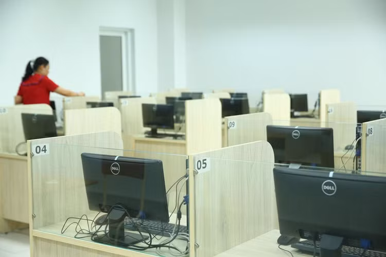 Phúc Gia Khang từng thực hiện nhiều gói thầu cung cấp nội thất, thiết bị cho các cơ sở giáo dục trên địa bàn phía Nam. Ảnh minh họa: Nhã Chi
