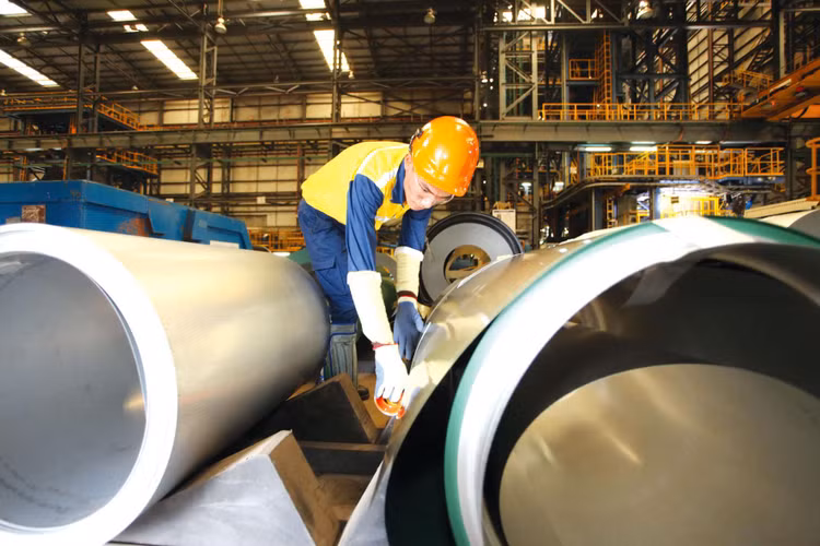 Các chính sách tài khóa, tiền tệ hỗ trợ phục hồi, phát triển kinh tế - xã hội sẽ kích thích mạnh tiêu dùng và thị trường trong nước, tạo thành trụ đỡ quan trọng cho doanh nghiệp. Ảnh: Lê Tiên