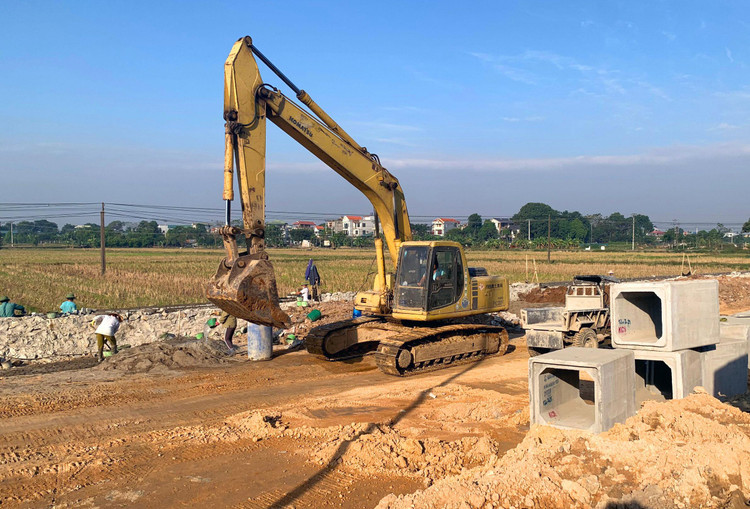 Có không ít dự án xây dựng cơ bản nêu lý do cấp bách để xin chỉ định thầu, nhưng khi được chỉ định thầu thì lại triển khai chậm chạp, kéo dài. Ảnh minh họa: Tiên Giang