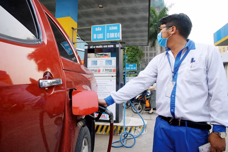 Xăng dầu là lĩnh vực kinh doanh đặc biệt, ảnh hưởng đến an ninh năng lượng quốc gia. Ảnh: Tiên Giang