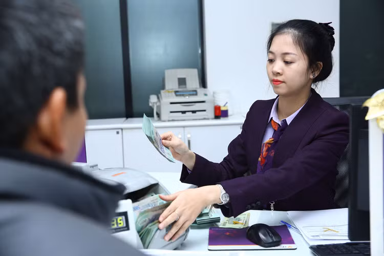 Nợ xấu nhiều khả năng sẽ tăng mạnh trong nửa cuối năm 2020
và năm 2021. Ảnh: Lê Tiên