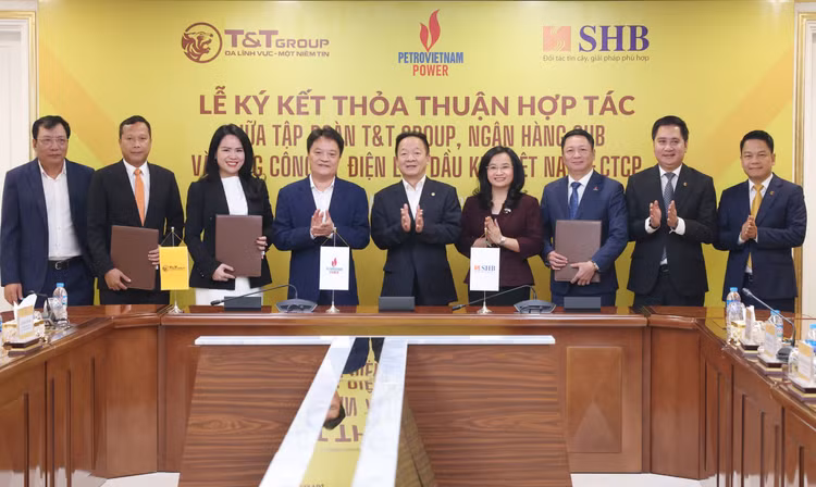Đại diện T&T Group, SHB và PV Power tại Lễ ký kết Thỏa thuận hợp tác