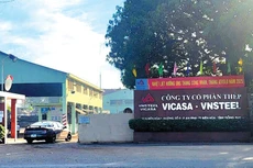 Công ty CP Thép VICASA - VNSteel tạm dừng sản xuất nhưng vẫn duy trì bán hàng từ lượng hàng tồn kho. Ảnh: Quang Phương