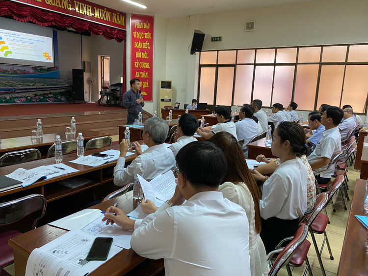 Tập huấn đấu thầu qua mạng cho cán bộ Vận tải đường sắt Sài Gòn