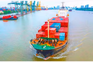 Việt Nam tiếp tục là nền kinh tế tăng trưởng nhanh nhất ASEAN. Ảnh: Minh Trí