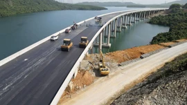 Bên cạnh đầu tư công, năm 2026, đầu tư toàn xã hội cũng sẽ được đẩy mạnh, mở ra nhiều cơ hội cho doanh nghiệp, nhà thầu Việt Nam. Ảnh: Tiên Giang