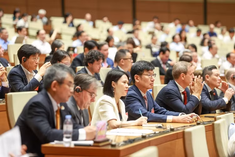 Các doanh nghiệp có vốn đầu tư nước ngoài tham dự Hội nghị - Ảnh: VGP/Nhật Bắc