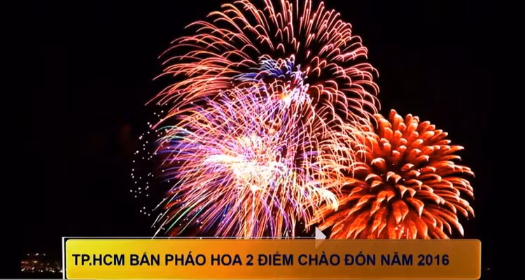 TP. HCM bắn pháo hoa 2 điểm chào đón năm 2016 