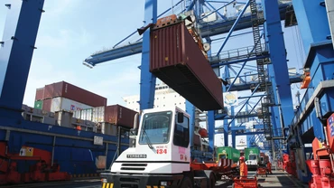 Năm 2025, Việt Nam dự kiến thặng dư thương mại 21,2 tỷ USD. Ảnh: Lê Tiên