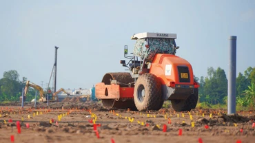 Tổng giá trị khối lượng thi công 11 gói thầu xây lắp đoạn tuyến đi qua địa bàn TP. Cần Thơ hiện đạt 10.577 tỷ đồng. Ảnh: Tuệ Nhân