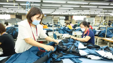 Một môi trường thể chế ổn định, minh bạch hơn và đủ an toàn là điều kiện tiên quyết để doanh nghiệp, người dân có thể yên tâm đầu tư, kinh doanh. Ảnh: Tiên Giang