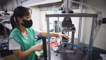 Việt Nam thiếu các sân chơi giao dịch chuyên biệt dành cho doanh nghiệp khởi nghiệp và nhà đầu tư. Ảnh: Tuấn Anh