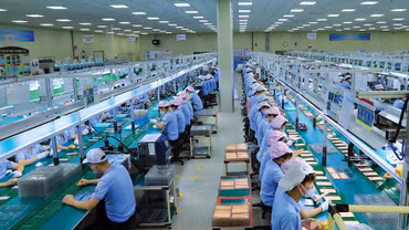 Cải cách, cải thiện môi trường kinh doanh, nâng cao năng lực cạnh tranh quốc gia là yêu cầu cấp thiết để tạo động lực cho doanh nghiệp phát triển. Ảnh: Tuấn Anh