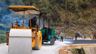 Công ty CP Licogi 14 đang tham gia thực hiện một số gói thầu xây lắp tại khu vực miền núi phía Bắc. Ảnh: Nhã Chi