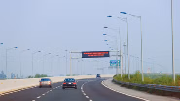 Hệ thống cao tốc kết nối Đông Nam Bộ với Tây Nguyên, kết nối Đồng bằng sông Cửu Long và các cửa khẩu quốc tế sẽ tạo sức bật cho nền kinh tế và tạo ra những cực tăng trưởng mới. Ảnh: Song Lê