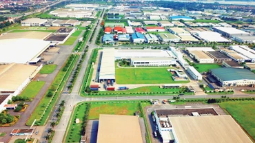 Hạ tầng điện, nước, trung tâm dữ liệu cần được đồng bộ xây dựng để tăng sức hấp dẫn các dòng vốn đầu tư. Ảnh: Lê Tiên