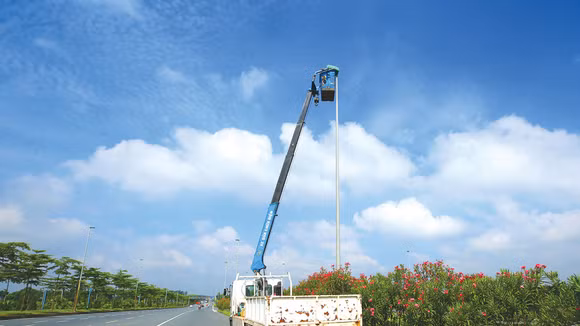 Tại Gói thầu số 01 Duy trì vệ sinh môi trường, cây xanh, duy trì sửa chữa điện chiếu sáng 139,8 tỷ đồng ở phường Mão Điền, tỉnh Bắc Ninh, nhà thầu có giá dự thầu 108,646 tỷ đồng không trả lời làm rõ nên bị loại. Ảnh: Nhã Chi 