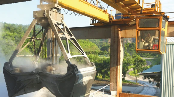 Trong dịp Tết Nguyên đán 2026, nhiều doanh nghiệp xi măng vẫn giữ nhịp sản xuất, bảo đảm kế hoạch cung ứng sản phẩm và tạo đà tăng trưởng ngay từ đầu năm. Ảnh: Nhã Chi