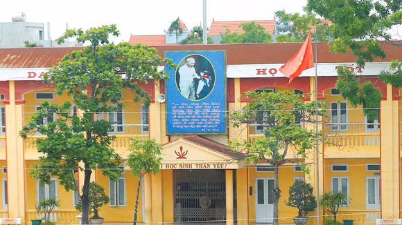 Gói thầu số 01 thuộc Dự án Xây dựng nhà học 2 tầng 8 phòng, nhà đa năng Trường THCS Đồng Thành, xã Quang Đồng (tỉnh Nghệ An) chỉ có 1 nhà thầu tham dự. Ảnh minh họa: Nhã Chi