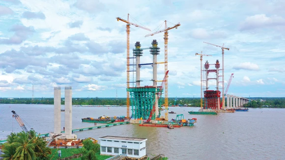 Trong giai đoạn 2026 - 2030, nhu cầu vốn đầu tư kết cấu hạ tầng giao thông ước tính gần 3 triệu tỷ đồng. Ảnh: Lê Tiên