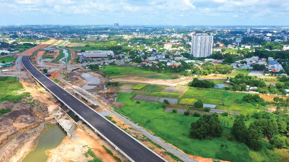 Nguồn vốn thực hiện các dự án xây dựng hạ tầng khu đấu giá đất thường là tiền thu từ đấu giá đất hoặc từ nguồn ngân sách địa phương. Ảnh: Lê Tiên